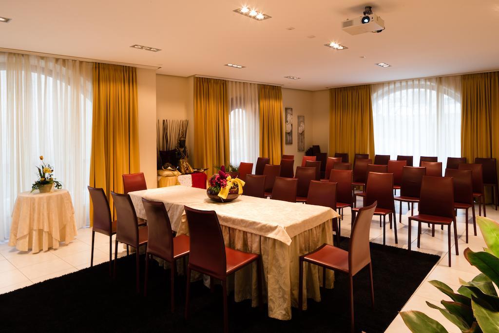 מאלס ונוסטה Hotel Tyrol מראה חיצוני תמונה